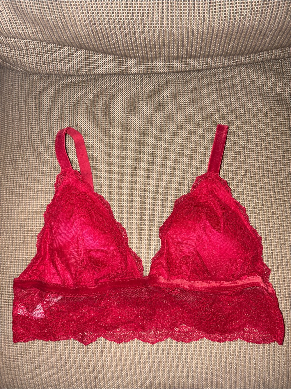 NWT Victoria’s Secret Red Lace Bralette with Velvet Straps